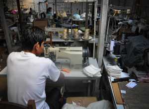 Flagrante de trabalho análogo à escravidão em fornecedor das Lojas Americanas (fonte: Repórter Brasil/2013)
